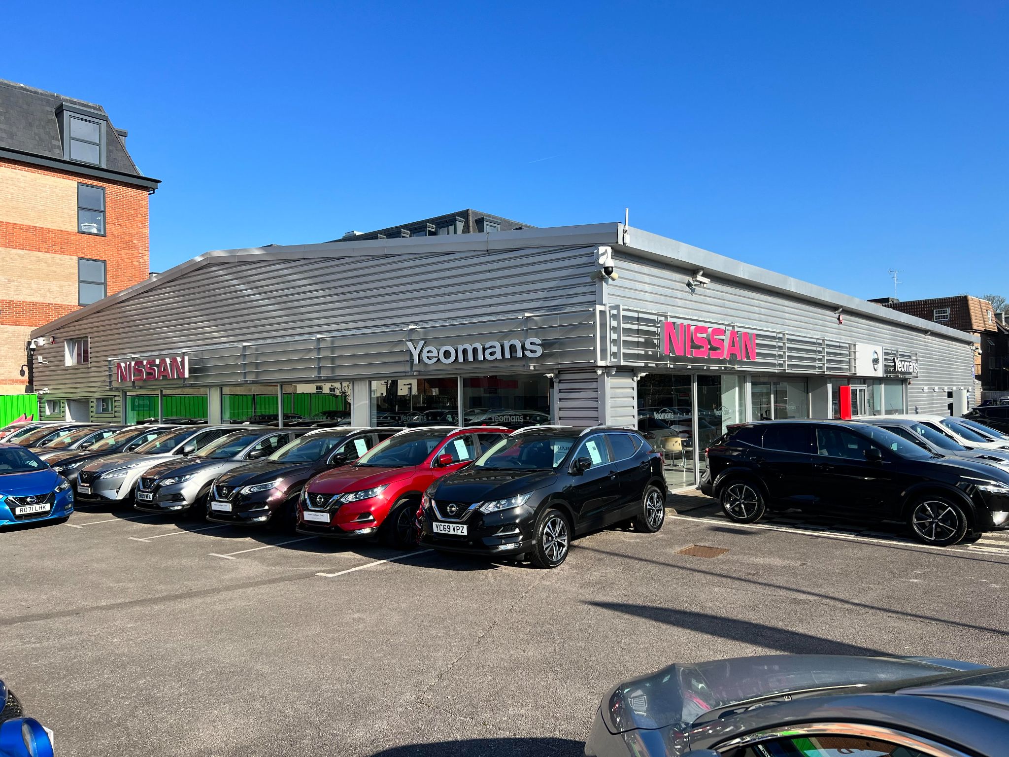 Yeomans Nissan Aldershot Car dealership in Aldershot AutoTrader